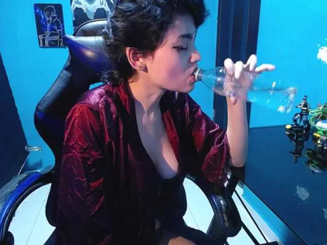 Live sex webcam photo for parkjin #273988401