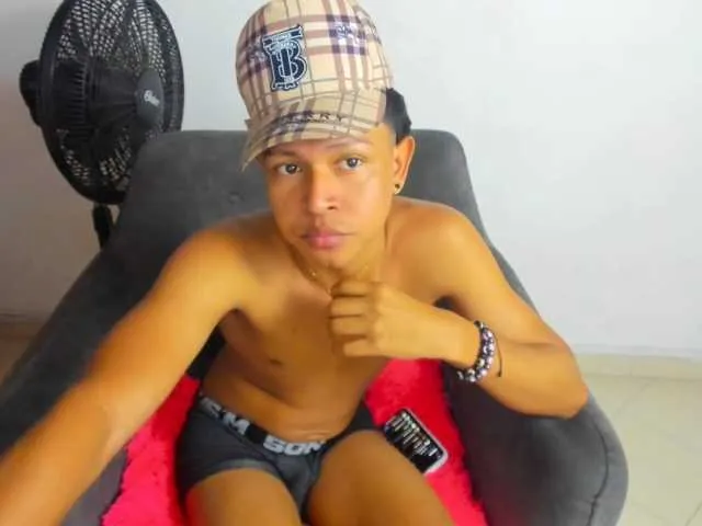 Live sex webcam photo for patrickyoun #276110356