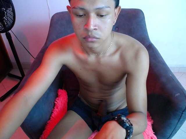 Live sex webcam photo for patrickyoun #276125771