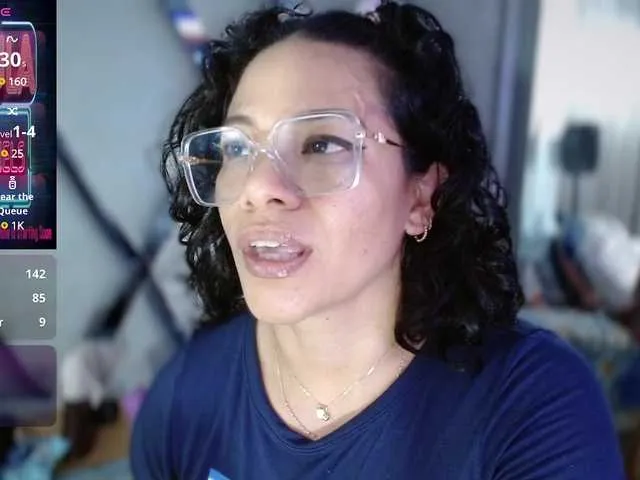 Live sex webcam photo for paula-daniela1 #291585356