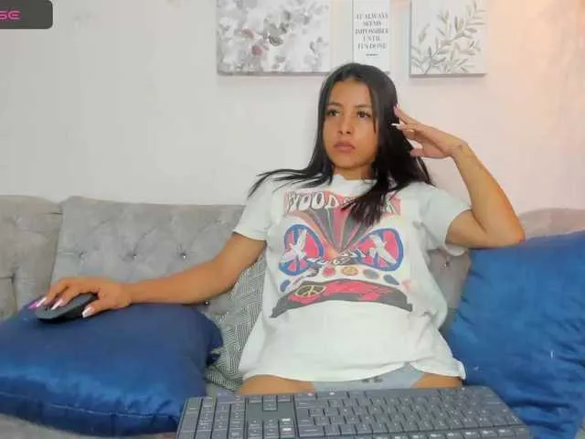 Live sex webcam photo for pauli-hot #277004080