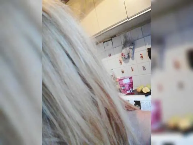 Live sex webcam photo for pautina100 #275502320