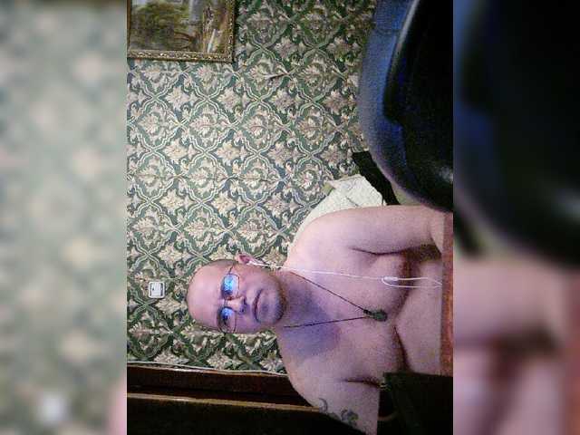 Live sex webcam photo for pavl9204 #275962435