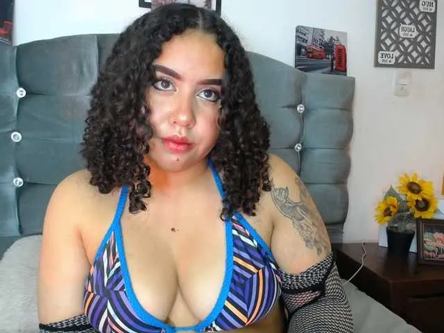 Live sex webcam photo for paytonbailey #294065396