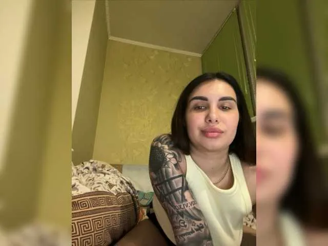 Live sex webcam photo for pe4enka10 #277397621