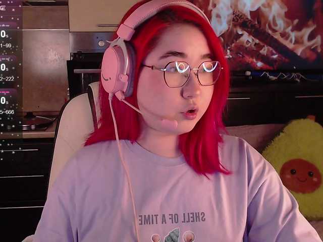 Live sex webcam photo for peach-girl #291343360