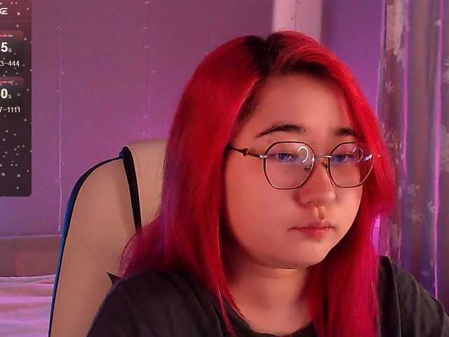 Live sex webcam photo for peach-girl #291822912