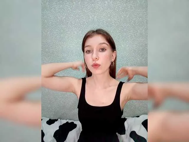 Live sex webcam photo for peachwinne #289693318