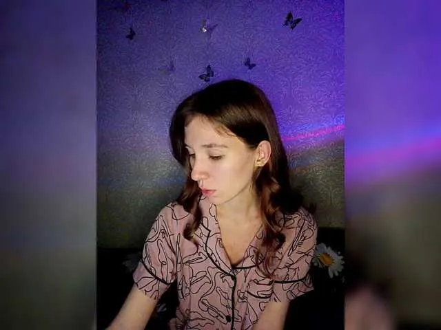 Live sex webcam photo for peachwinne #290011339