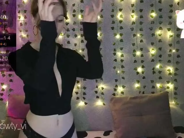 Live sex webcam photo for peachwinne #290310696