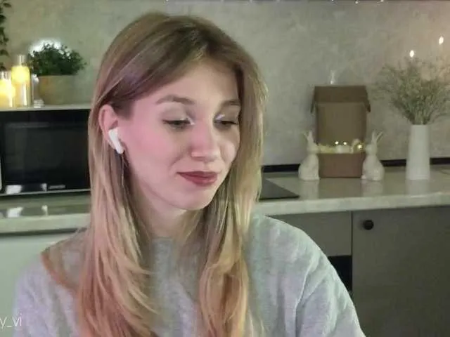 Live sex webcam photo for peachwinne #290916563