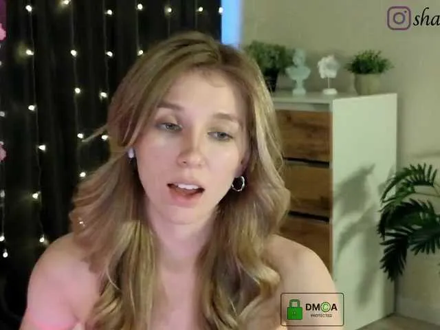 Live sex webcam photo for peachwinne #291142475