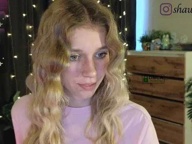 Live sex webcam photo for peachwinne #291376421
