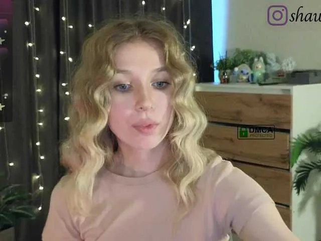 Live sex webcam photo for peachwinne #291383319