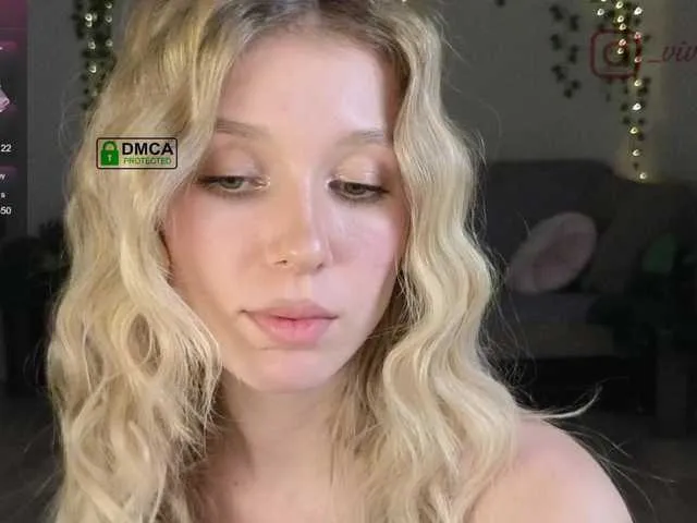 Live sex webcam photo for peachwinne #291746972