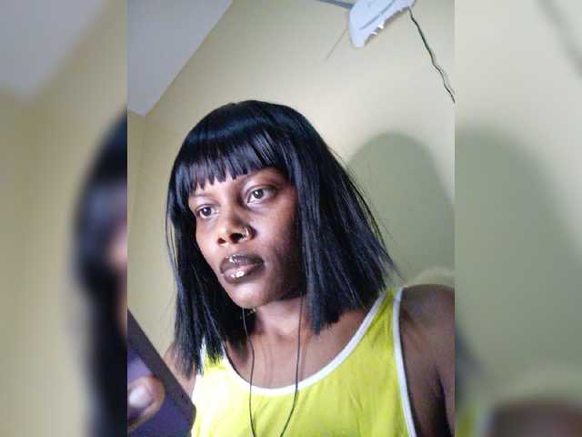 Live sex webcam photo for pear01245 #276557952