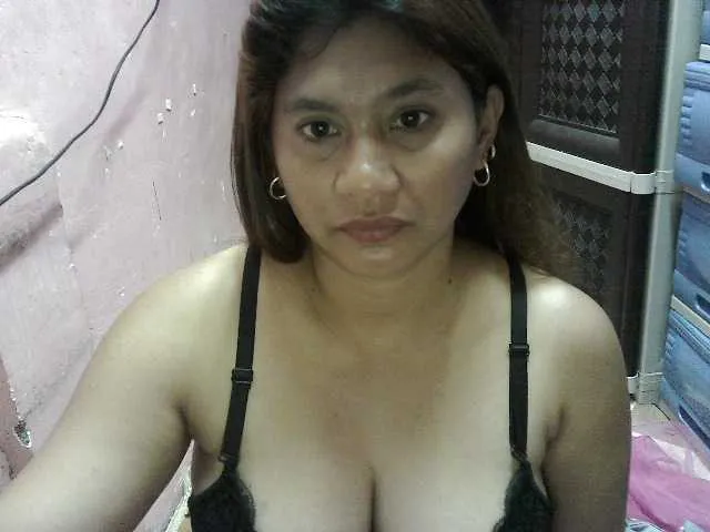 Live sex webcam photo for peenastyfame #293411266