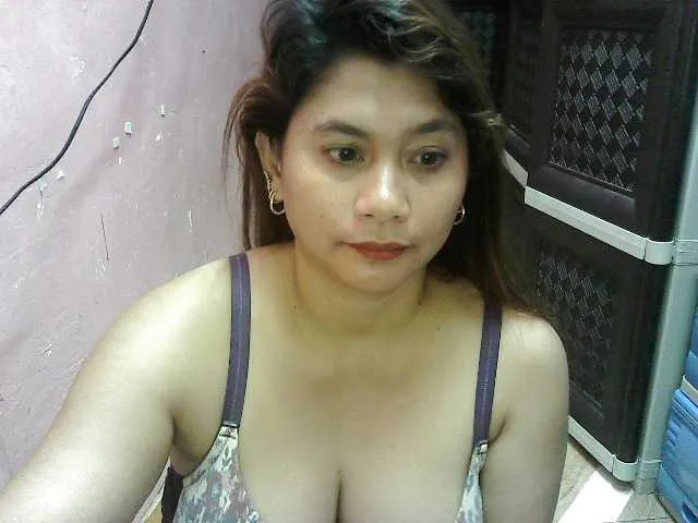 Live sex webcam photo for peenastyfame #293694178