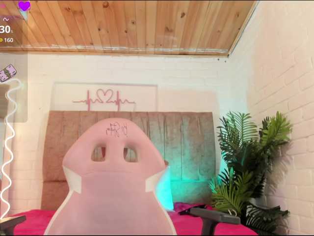 Live sex webcam photo for penelope-tay #291007712