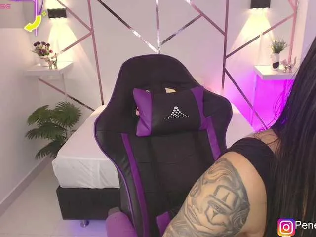 Live sex webcam photo for penelope22x #290885585