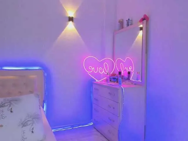 Live sex webcam photo for peony2 #276746235