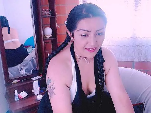 Live sex webcam photo for pepiitaa-pexx #273285842