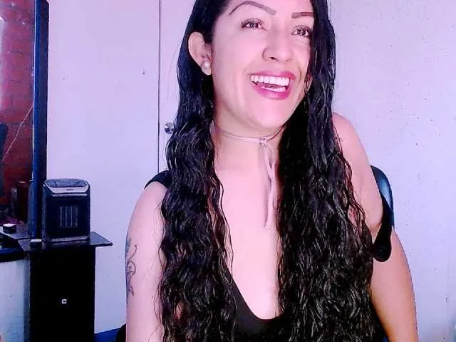 Live sex webcam photo for pepiitaa-pexx #273687778