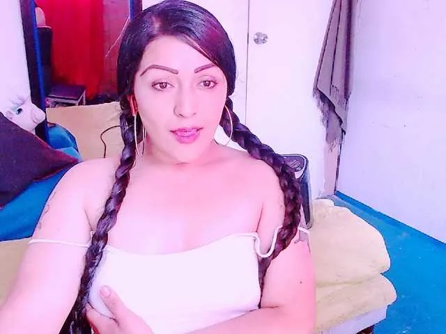 Live sex webcam photo for pepiitaa-pexx #273803395