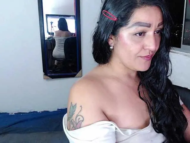 Live sex webcam photo for pepiitaa-pexx #277943190