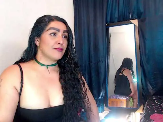 Live sex webcam photo for pepiitaa-pexx #290343578