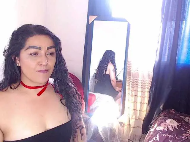 Live sex webcam photo for pepiitaa-pexx #290569164