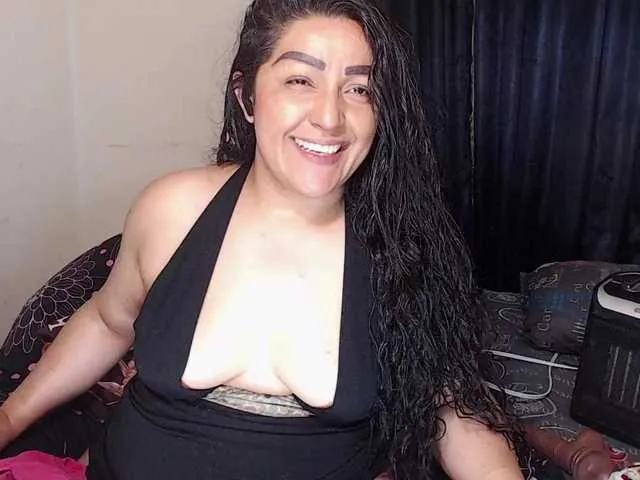 Live sex webcam photo for pepiitaa-pexx #292093908
