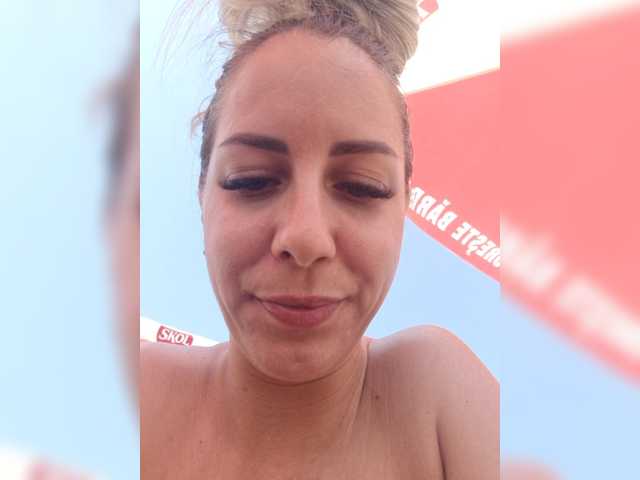 Live sex webcam photo for persiaa1 #275542361