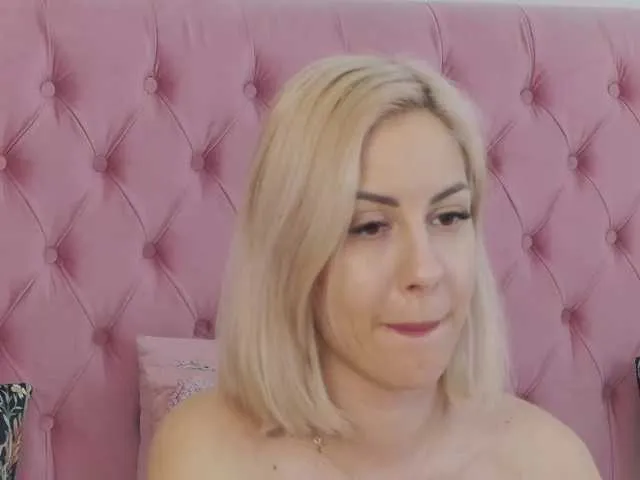 Live sex webcam photo for persiaa1 #290453038