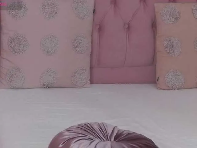 Live sex webcam photo for persiaa1 #292041358