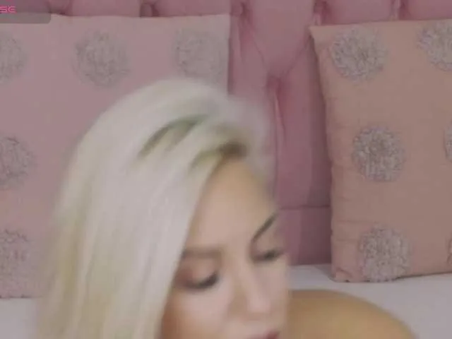 Live sex webcam photo for persiaa1 #292149308