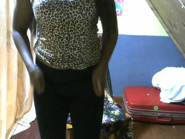 Live sex webcam photo for petasse-bombe #272079100