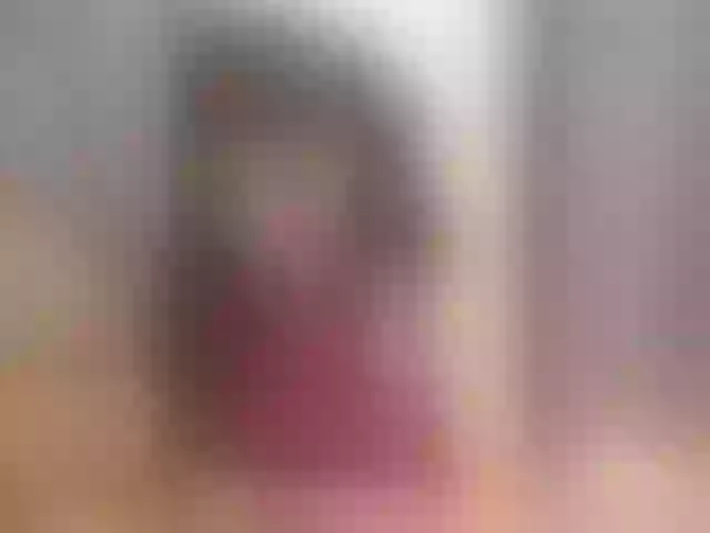 Live sex webcam photo for petite-paola #292146157