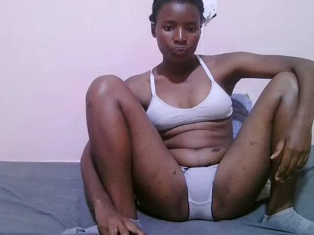 Live sex webcam photo for petite-tasha #290848498