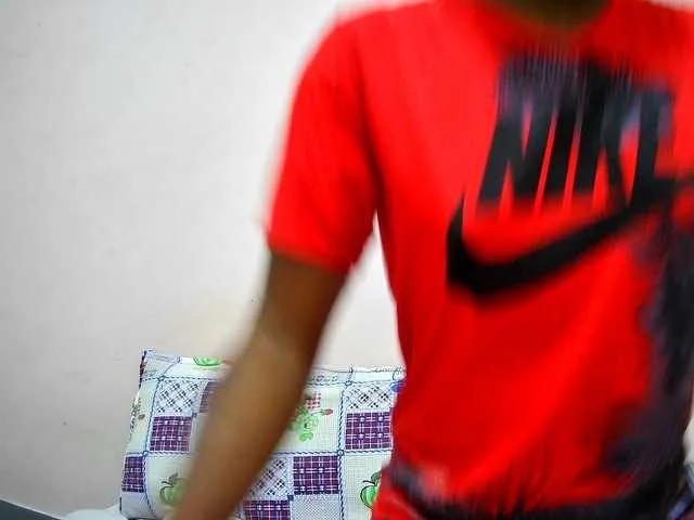 Live sex webcam photo for petite-tasha #291570839