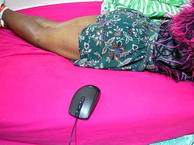 Live sex webcam photo for petite-tasha #291603421