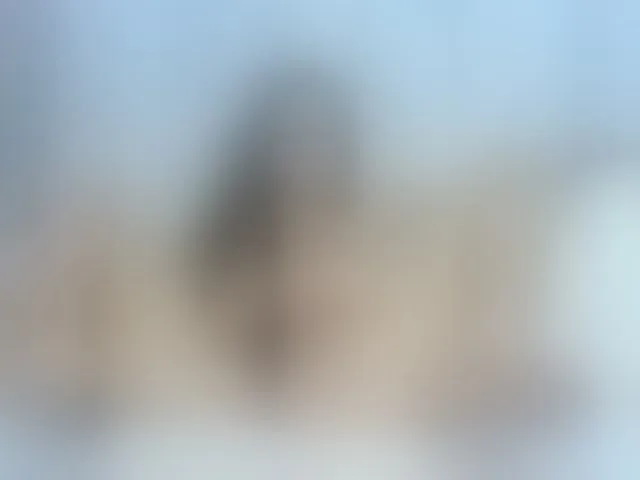 Live sex webcam photo for petiteamor #290598233
