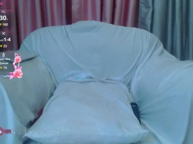 Live sex webcam photo for petiteamor #290693521