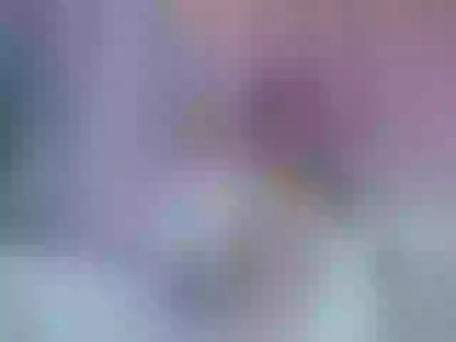 Live sex webcam photo for petiteamor #290837418