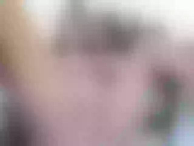 Live sex webcam photo for petiteamor #292052055
