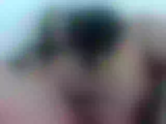 Live sex webcam photo for petiteamor #292111297