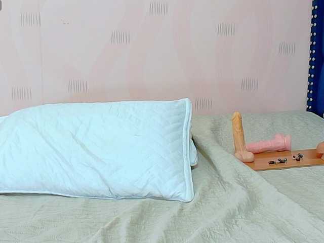 Live sex webcam photo for petitelittleebony #290899369