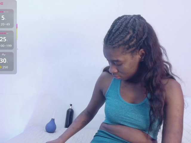 Live sex webcam photo for petitelittleebony #292241906