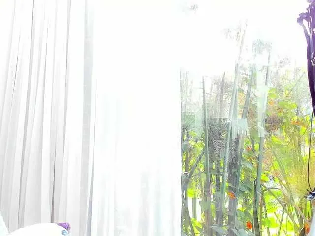 Live sex webcam photo for petitte27 #288059376