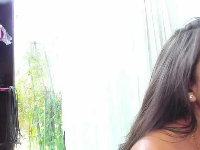 Live sex webcam photo for petitte27 #288059398